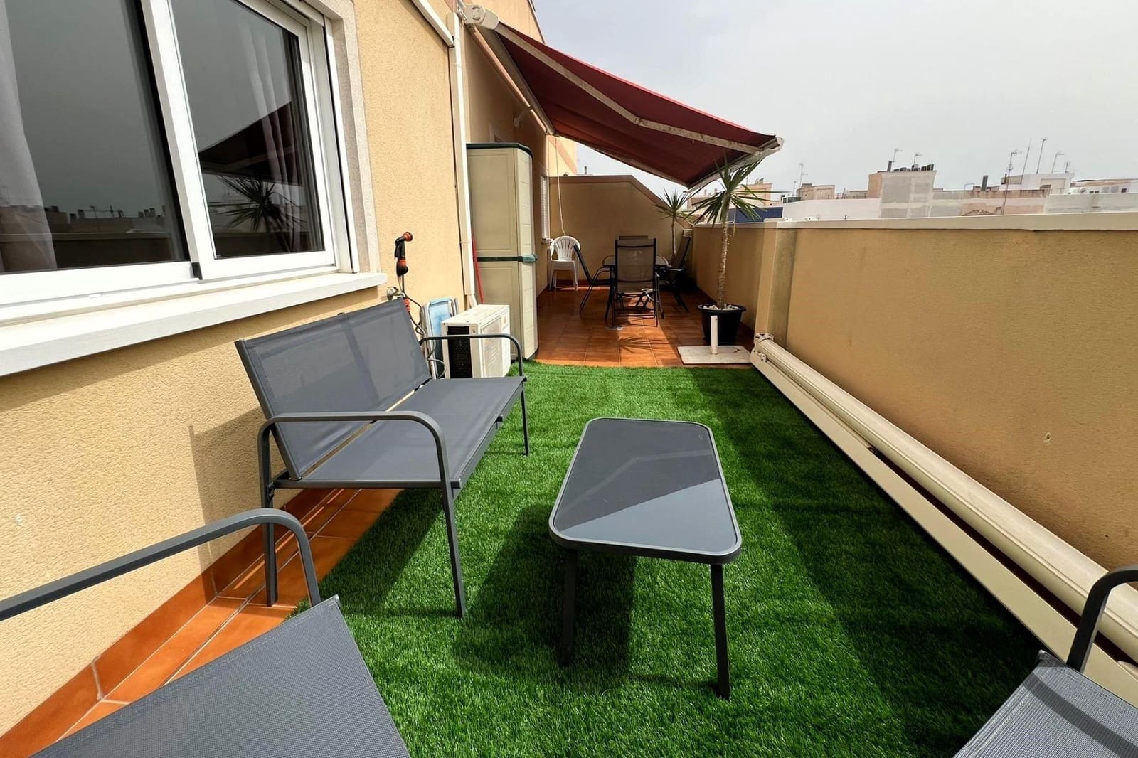 2 soverom Penthouse til salgs i Torrevieja - € 159 600 (Ref: 9927380)