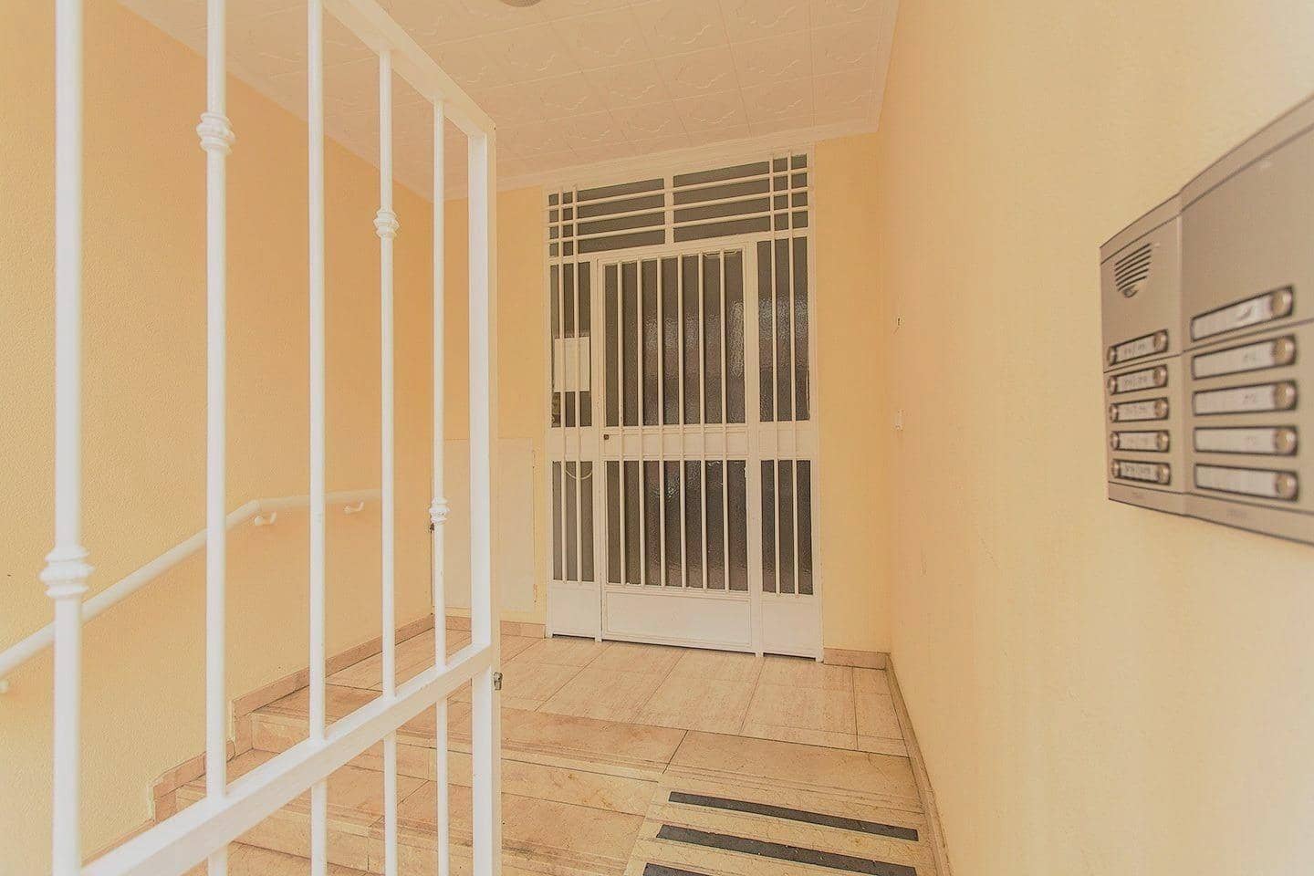 3 chambre Appartement à vendre à Torrevieja - 200 000 € (Ref: 9930786)