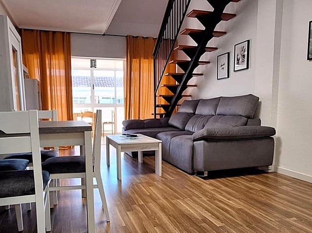 Ático de 3 habitaciones en Avenida Habaneras - Curva de Palangre, Torrevieja en venta con garaje - 254.900 € (Ref: 9934185)