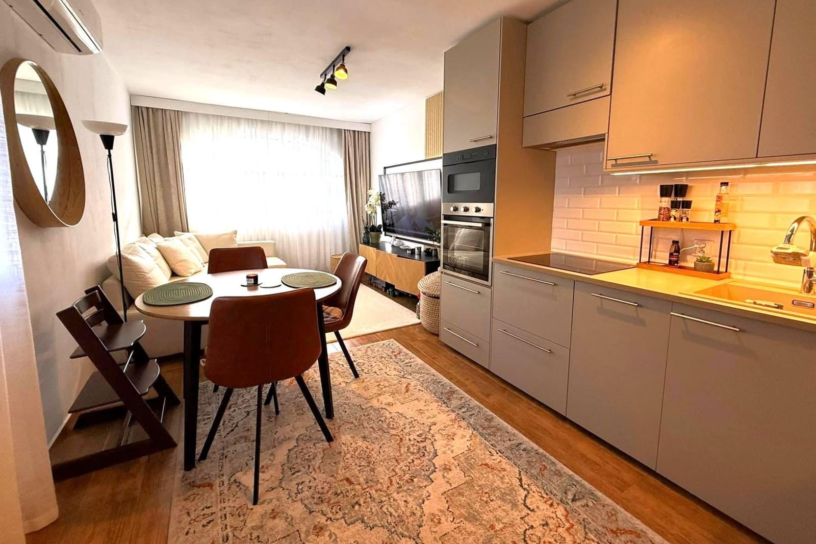 3 soverom Penthouse til salgs i Torrevieja med svømmebasseng - € 210 000 (Ref: 9943648)