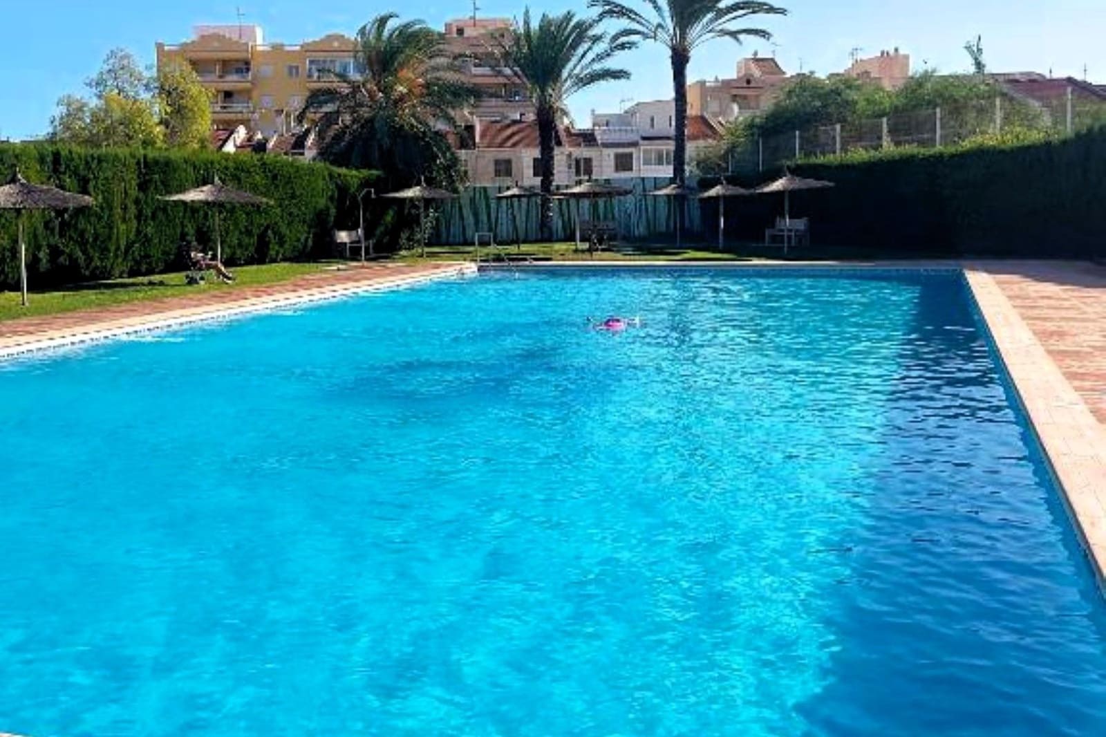 3 soverom Penthouse til salgs i Torrevieja med svømmebasseng - € 210 000 (Ref: 9943648)