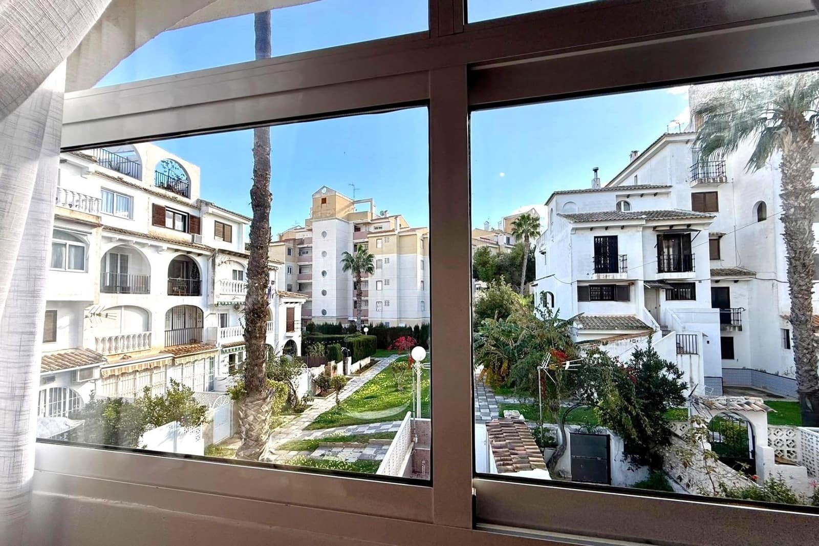 3 soverom Penthouse til salgs i Torrevieja med svømmebasseng - € 210 000 (Ref: 9943648)