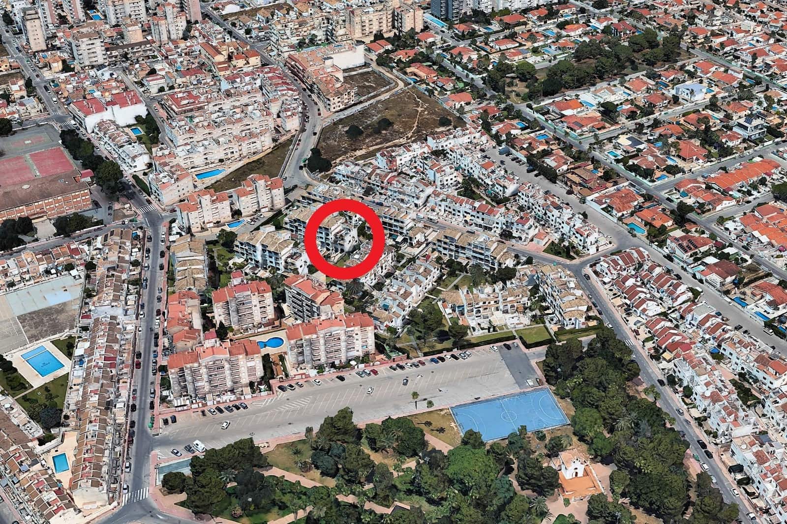 3 soverom Penthouse til salgs i Torrevieja med svømmebasseng - € 210 000 (Ref: 9943648)