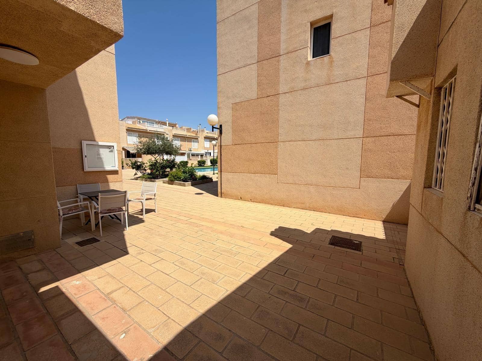 5 quarto Moradia em Banda para venda em Torrevieja com piscina garagem - 319 900 € (Ref: 9944152)