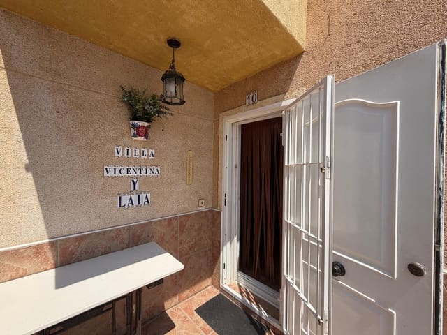 5 soverom Rekkehus til salgs i Los Frutales, Torrevieja med svømmebasseng garasje - € 319 900 (Ref: 9944152)