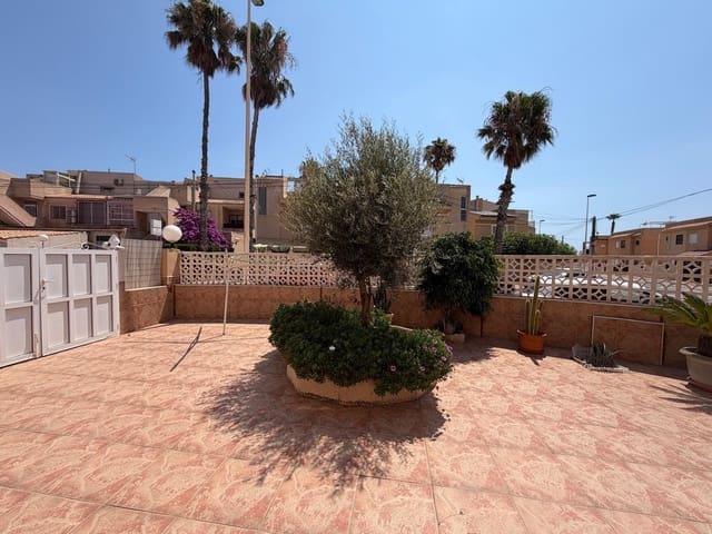 5 soverom Rekkehus til salgs i Los Frutales, Torrevieja med svømmebasseng garasje - € 319 900 (Ref: 9944152)