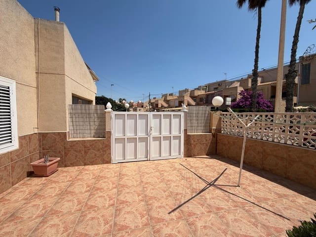 5 soverom Rekkehus til salgs i Los Frutales, Torrevieja med svømmebasseng garasje - € 319 900 (Ref: 9944152)