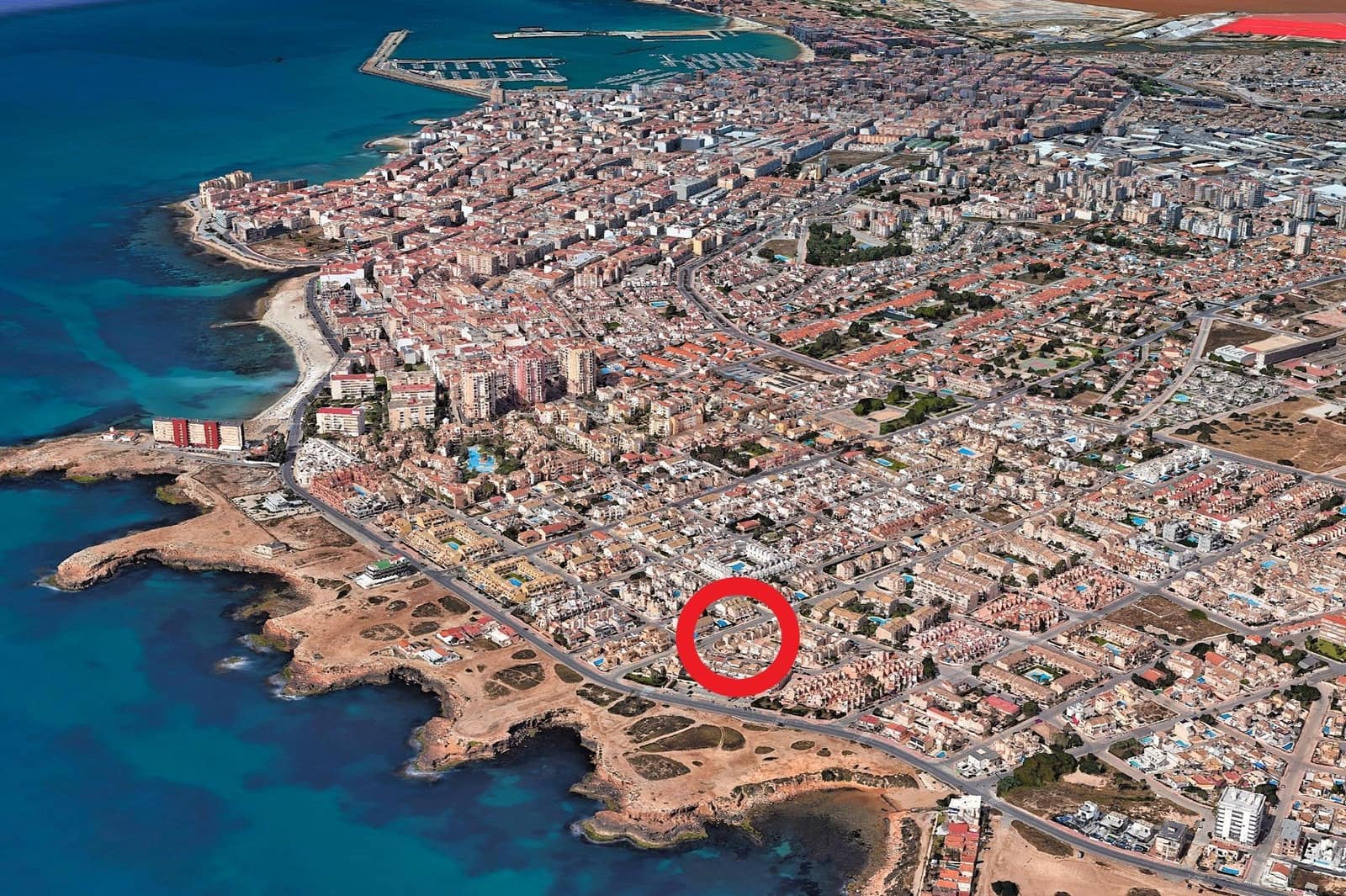 5 quarto Moradia em Banda para venda em Torrevieja com piscina garagem - 319 900 € (Ref: 9944152)