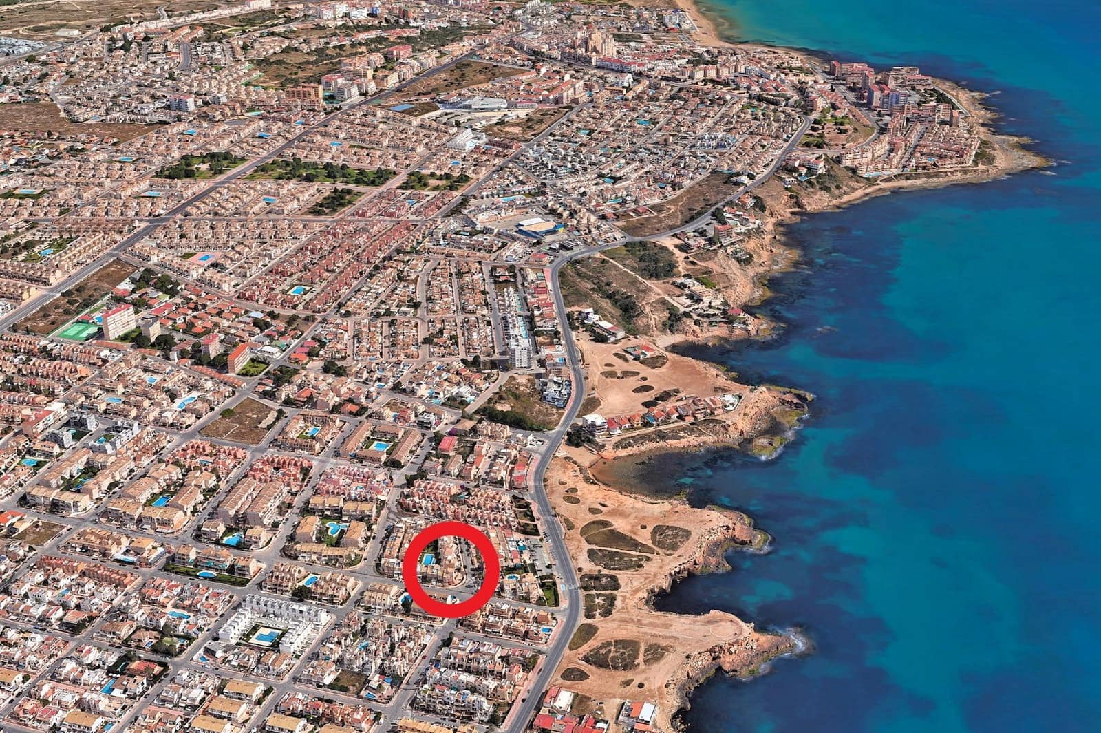 5 quarto Moradia em Banda para venda em Torrevieja com piscina garagem - 319 900 € (Ref: 9944152)