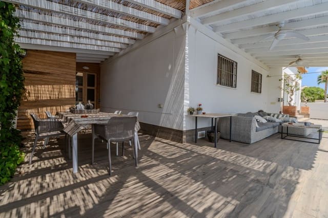 3 soverom Villa til salgs i San Fulgencio med svømmebasseng garasje - € 495 000 (Ref: 9945699)