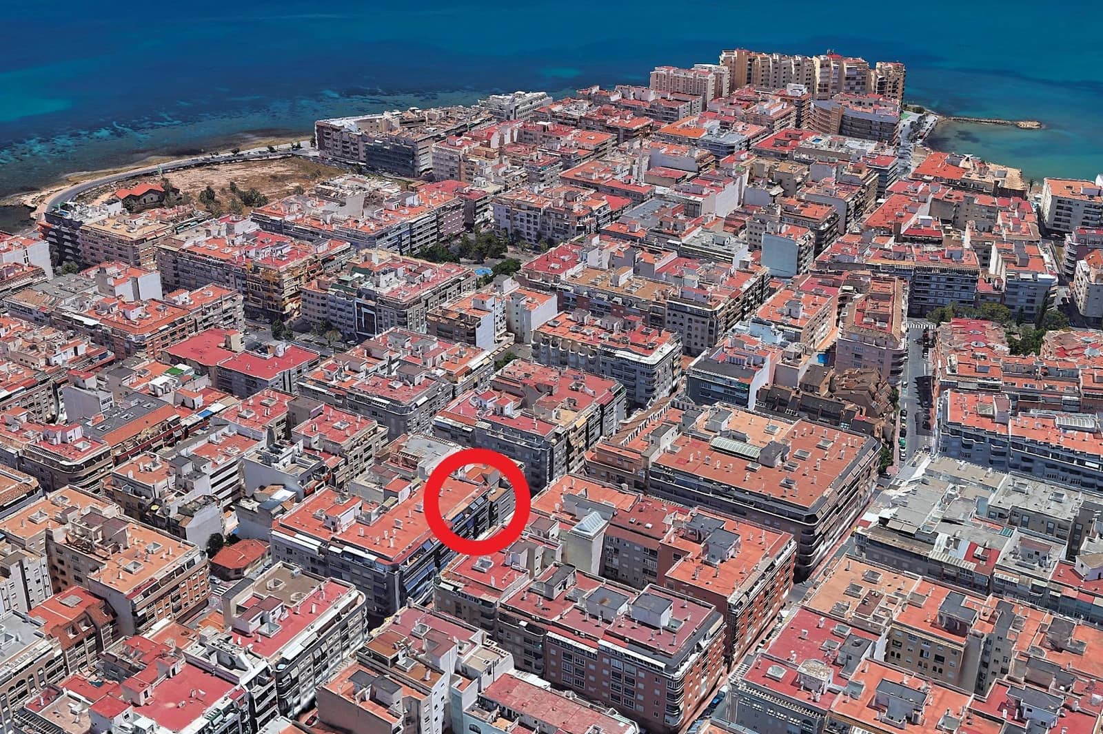 2 makuuhuone Kattohuoneisto myytävänä paikassa Torrevieja - 219 900 € (Ref: 9947896)