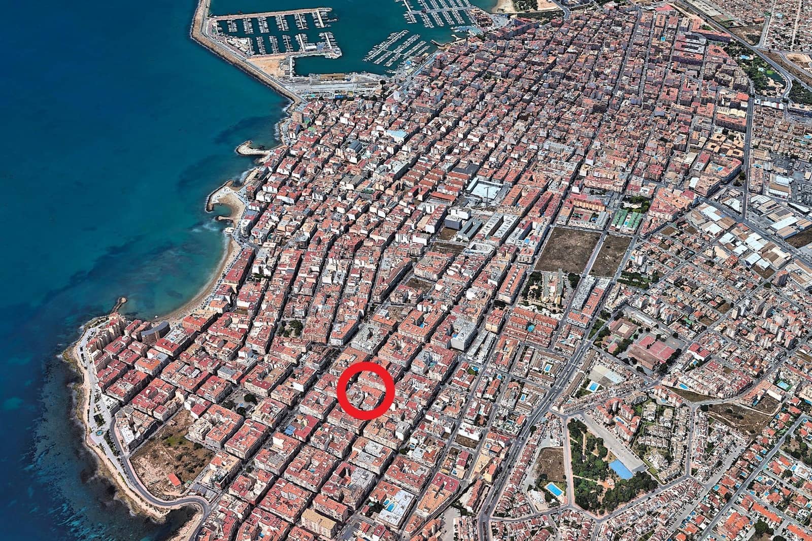 2 makuuhuone Kattohuoneisto myytävänä paikassa Torrevieja - 219 900 € (Ref: 9947896)