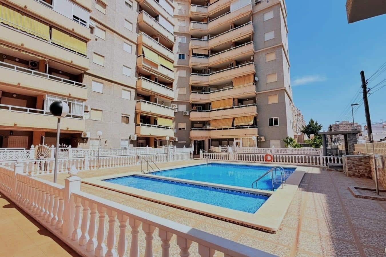 2 sypialnia Apartament na sprzedaż w Torrevieja z basenem - 127 900 € (Ref: 9952606)