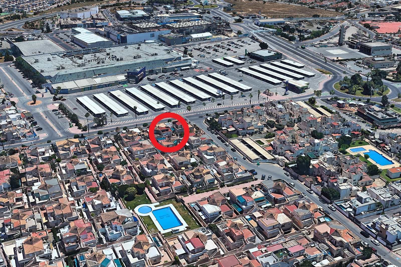 3 soverom Rekkehus til salgs i Torrevieja med svømmebasseng - € 260 000 (Ref: 9962681)