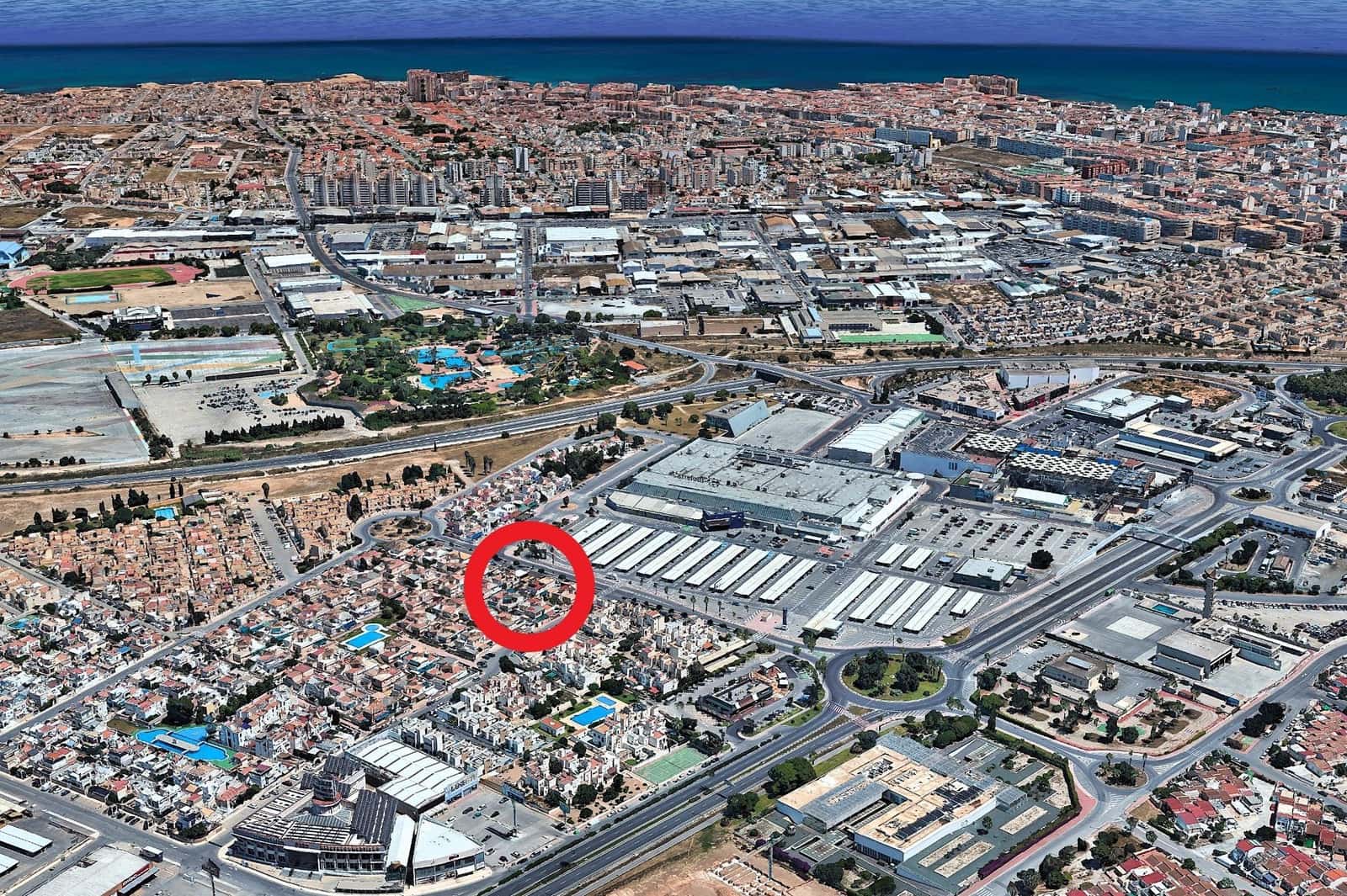 3 soverom Rekkehus til salgs i Torrevieja med svømmebasseng - € 260 000 (Ref: 9962681)
