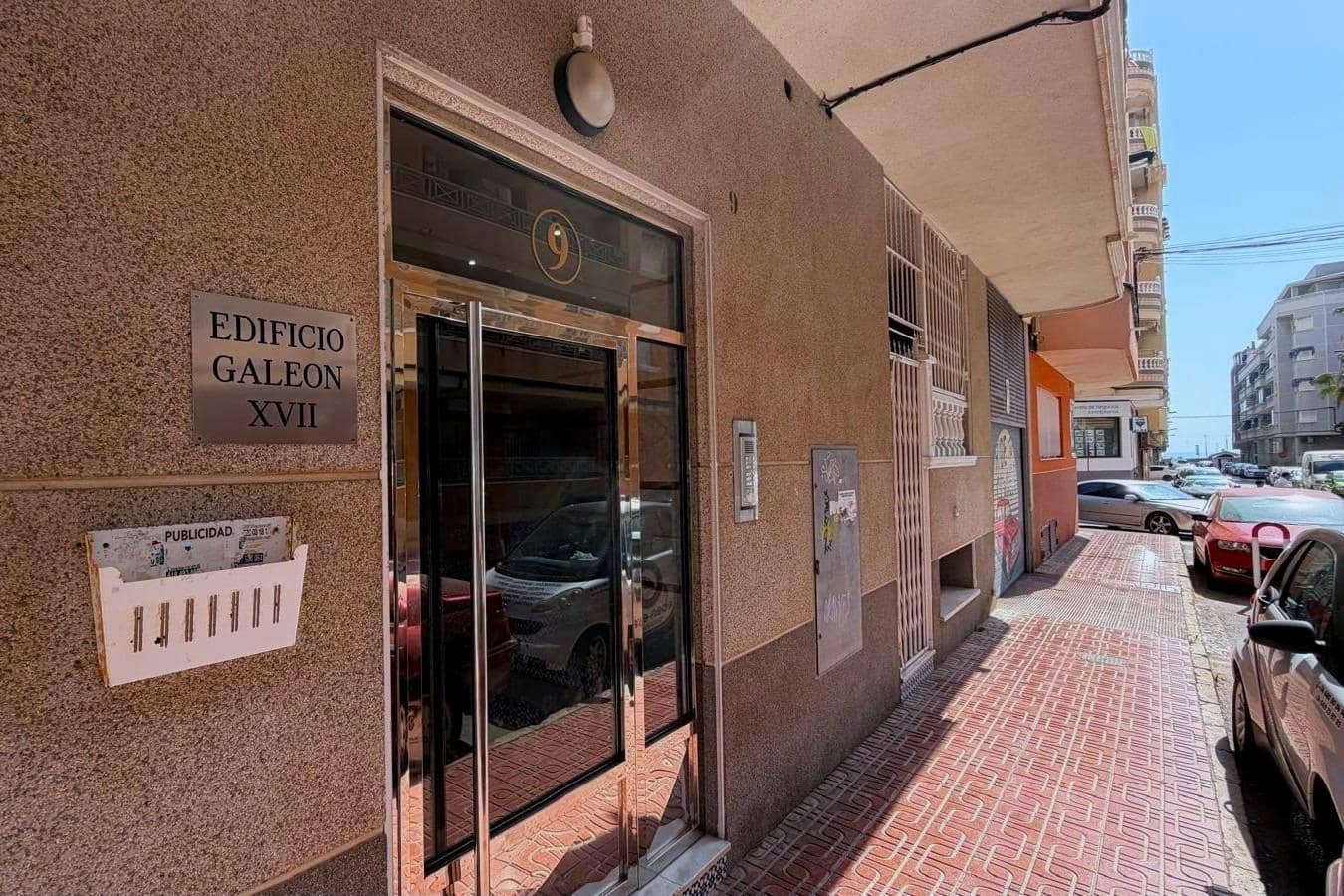 2 bedroom Apartment for sale in Torrevieja - € 144,900 (Ref: 9965260)