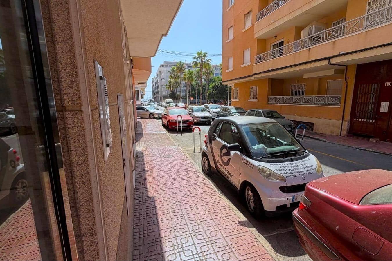 2 bedroom Apartment for sale in Torrevieja - € 144,900 (Ref: 9965260)