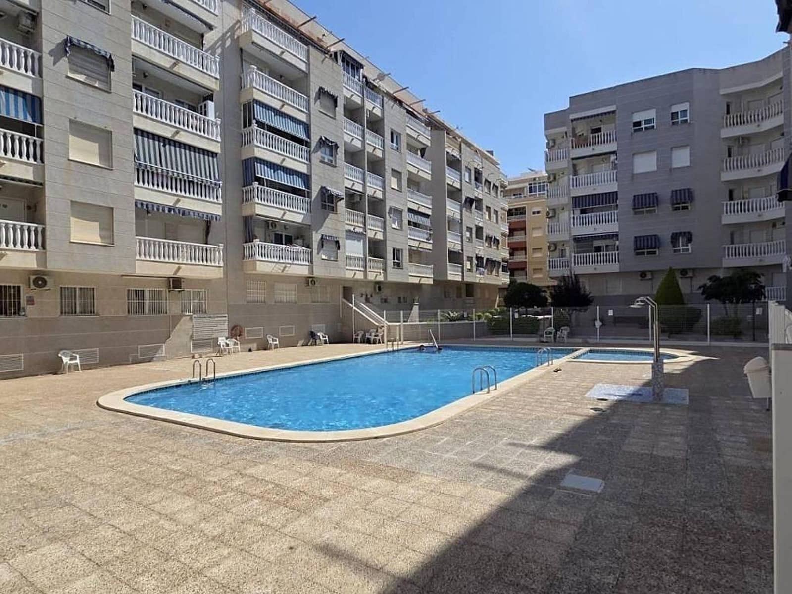2 slaapkamer Appartement te koop in Torrevieja met zwembad garage - € 139.900 (Ref: 9967794)