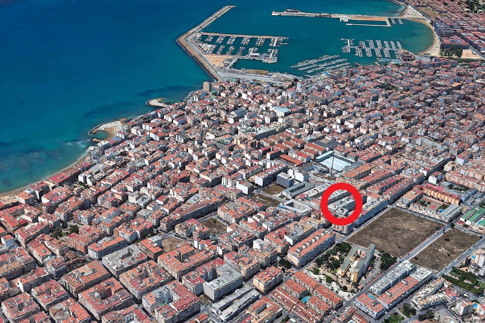2 slaapkamer Appartement te koop in Torrevieja met zwembad garage - € 139.900 (Ref: 9967794)