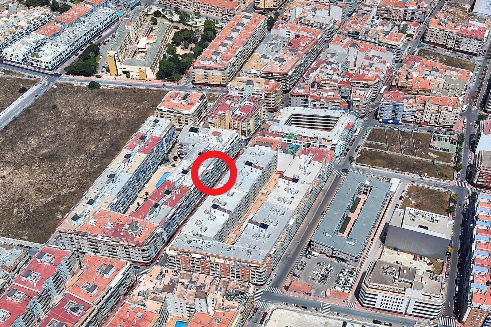 2 slaapkamer Appartement te koop in Torrevieja met zwembad garage - € 139.900 (Ref: 9967794)