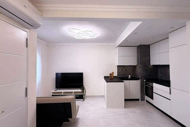 3 quarto Moradia em Banda para venda em Nueva Torrevieja, Torrevieja com piscina - 259 900 € (Ref: 9968339)