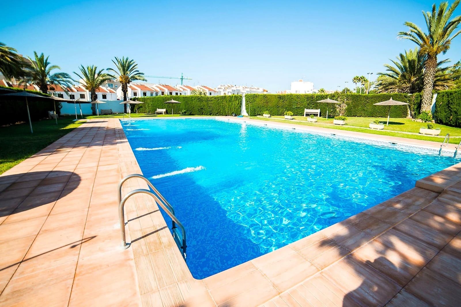 3 quarto Moradia em Banda para venda em Torrevieja com piscina - 259 900 € (Ref: 9968339)