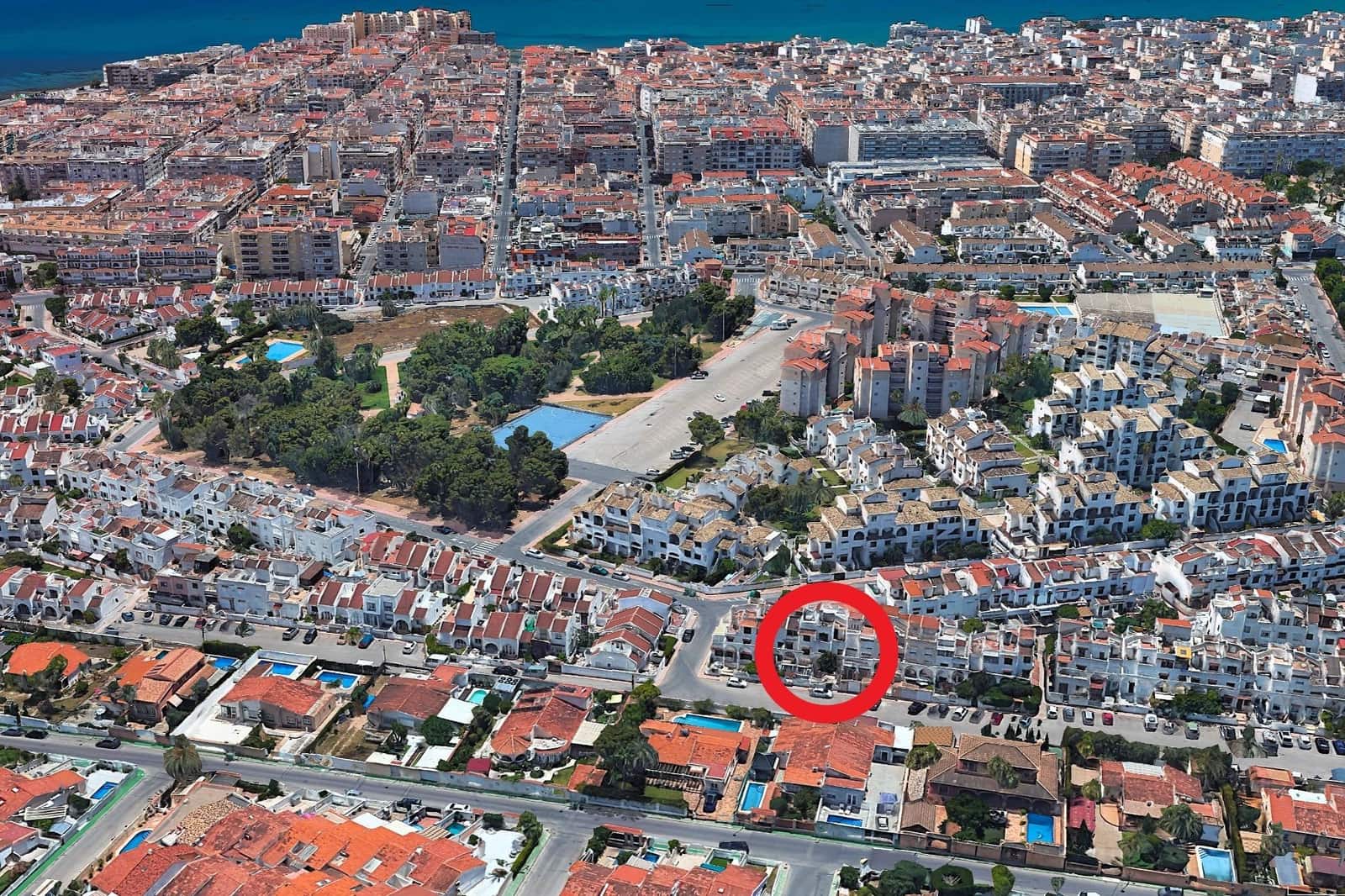 3 quarto Moradia em Banda para venda em Torrevieja com piscina - 259 900 € (Ref: 9968339)