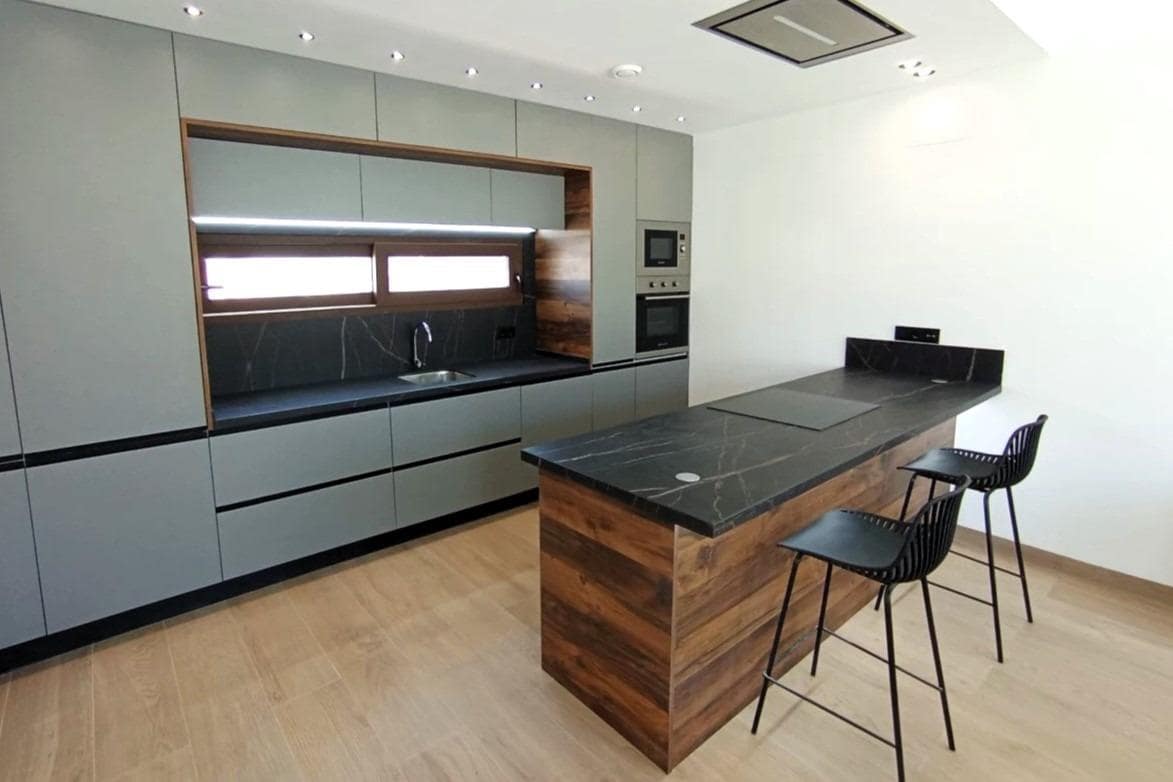 5 bedroom Villa for sale in Finestrat with pool - € 799,000 (Ref: 9968340)