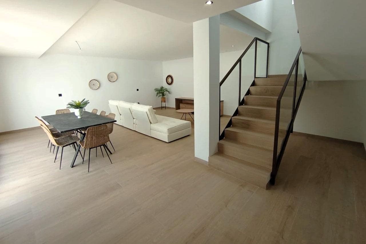 5 bedroom Villa for sale in Finestrat with pool - € 799,000 (Ref: 9968340)