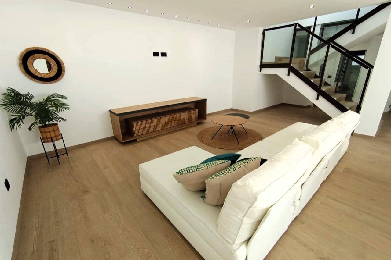 5 bedroom Villa for sale in Finestrat with pool - € 799,000 (Ref: 9968340)