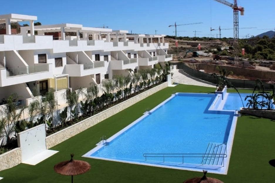 5 bedroom Villa for sale in Finestrat with pool - € 799,000 (Ref: 9968340)