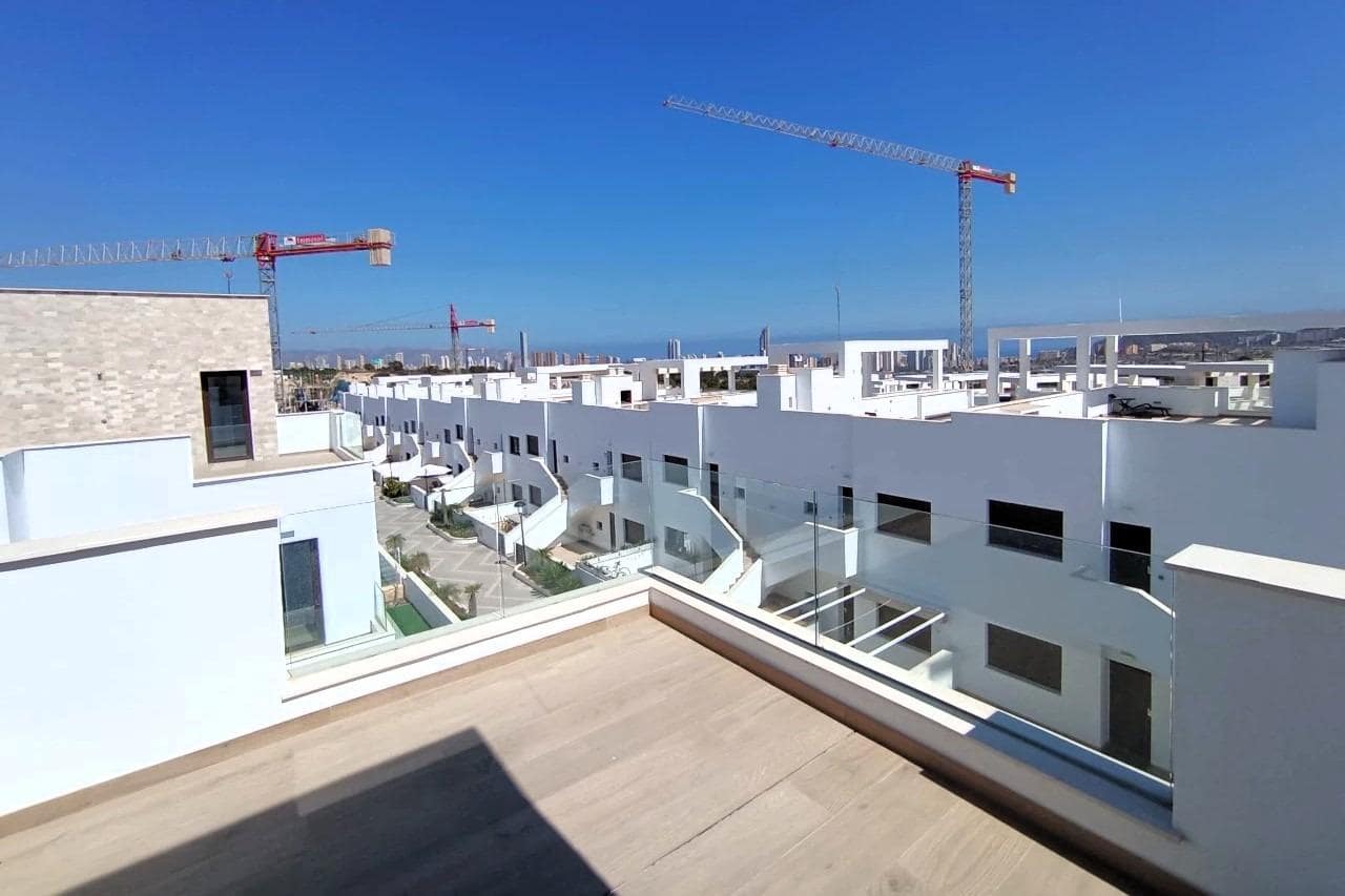 5 bedroom Villa for sale in Finestrat with pool - € 799,000 (Ref: 9968340)