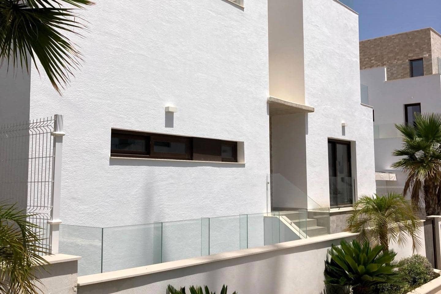 5 bedroom Villa for sale in Finestrat with pool - € 799,000 (Ref: 9968340)