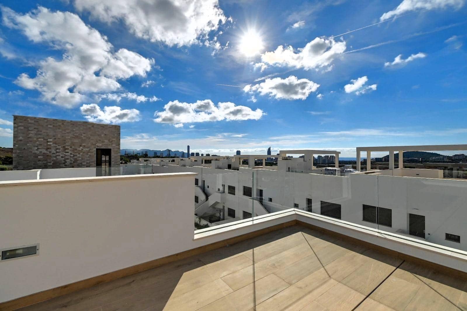 5 bedroom Villa for sale in Finestrat with pool - € 799,000 (Ref: 9968340)