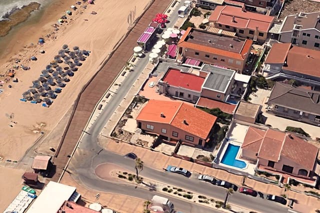 3 soveværelse Villa til salg i Los Europeos, Torrevieja med garage - € 990.000 (Ref: 9968341)