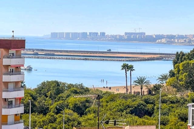 3 soveværelse Penthouse til salg i Puerto Deportivo, Torrevieja med garage - € 265.000 (Ref: 9977306)