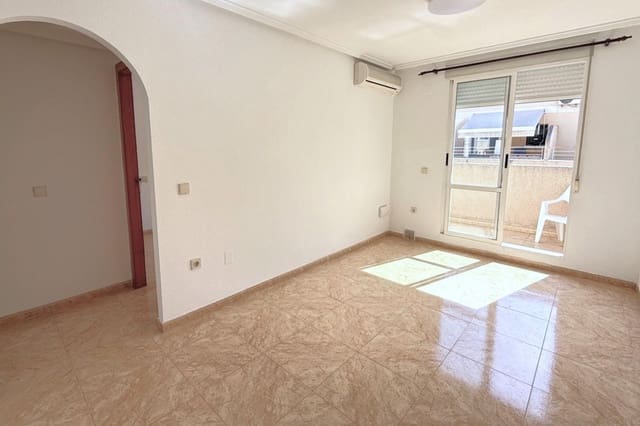2 slaapkamer Penthouse te koop in El Molino, Torrevieja met zwembad - € 136.500 (Ref: 9977307)