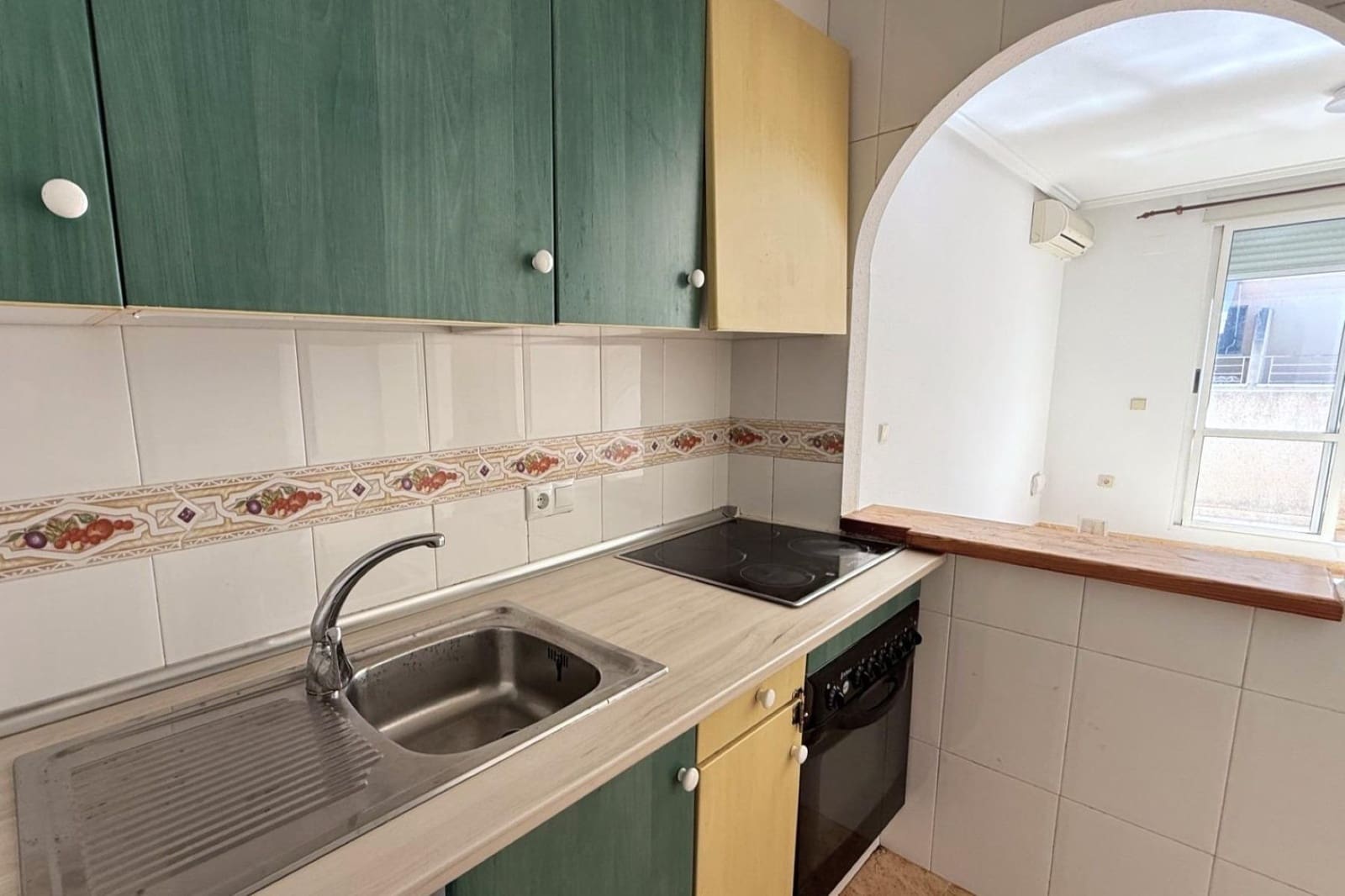 2 sovrum Takvåning till salu i Torrevieja med pool - 136 500 € (Ref: 9977307)