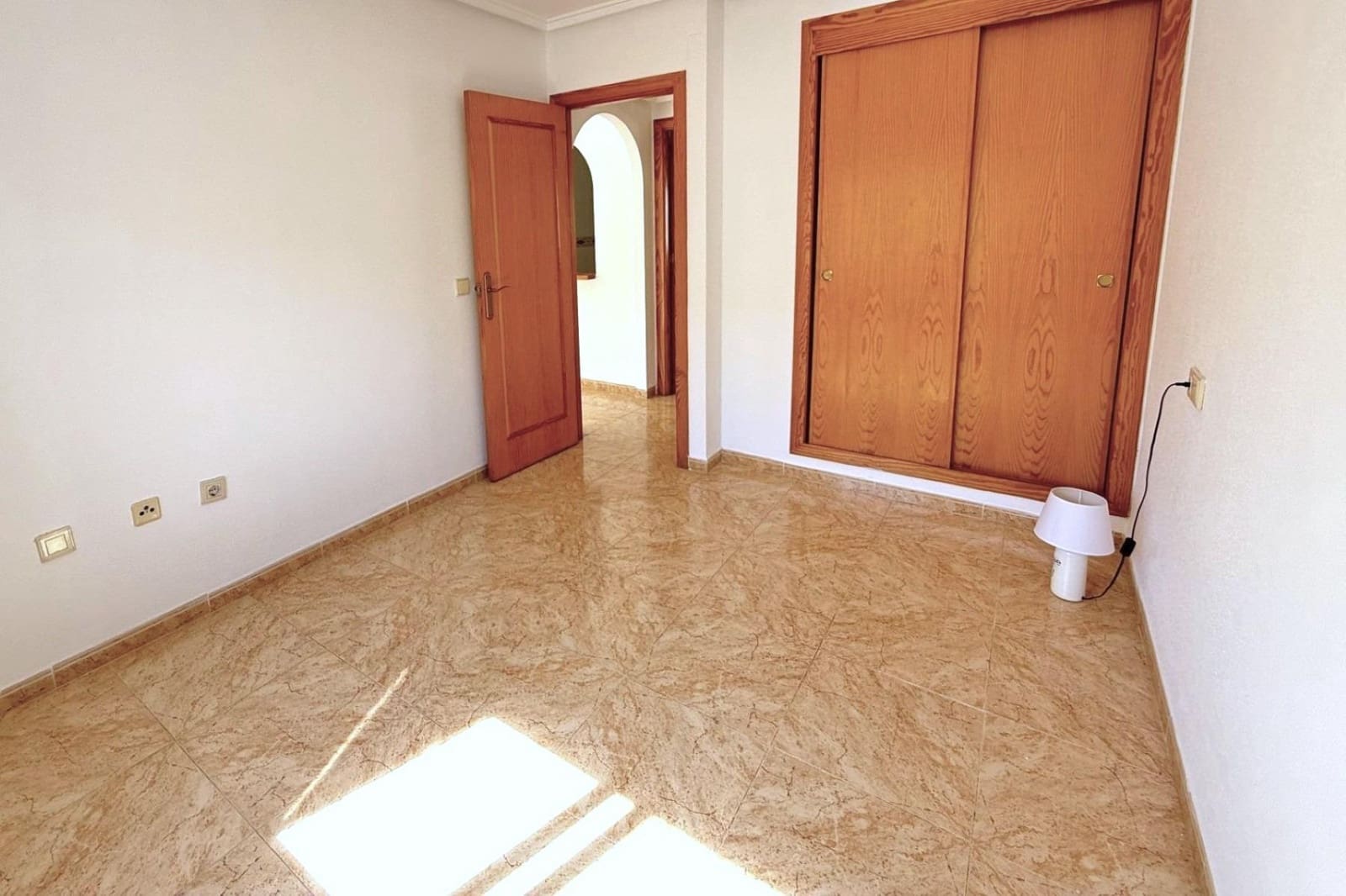 2 sovrum Takvåning till salu i Torrevieja med pool - 136 500 € (Ref: 9977307)