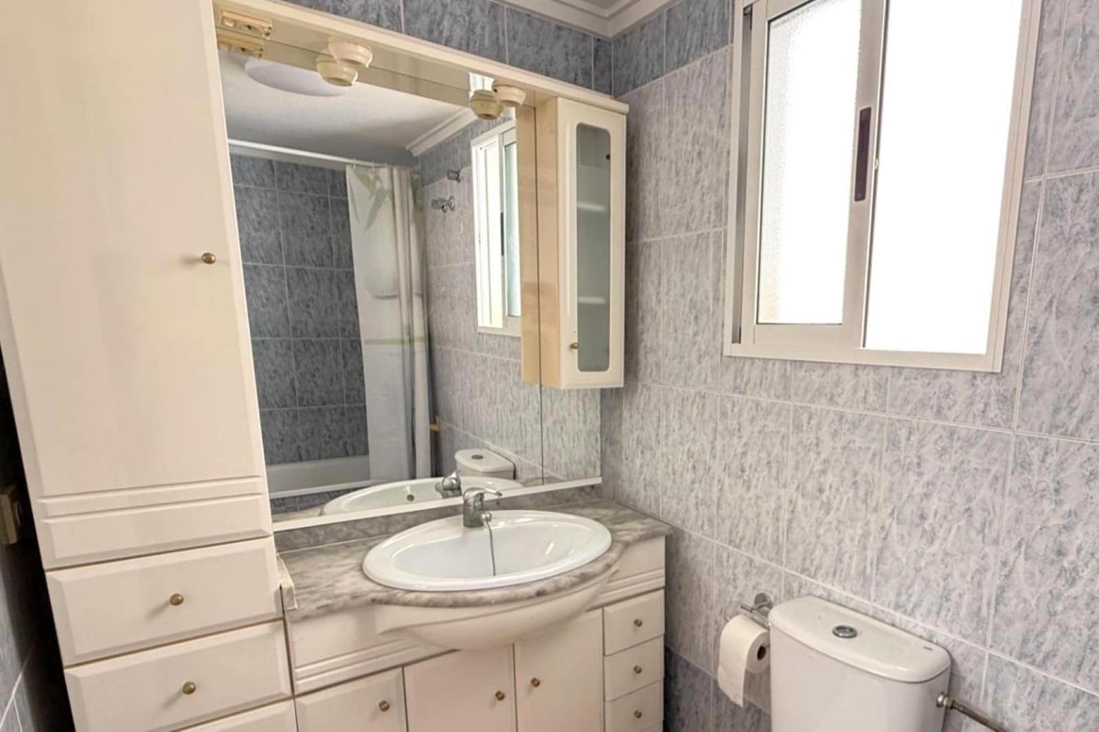 2 sovrum Takvåning till salu i Torrevieja med pool - 136 500 € (Ref: 9977307)
