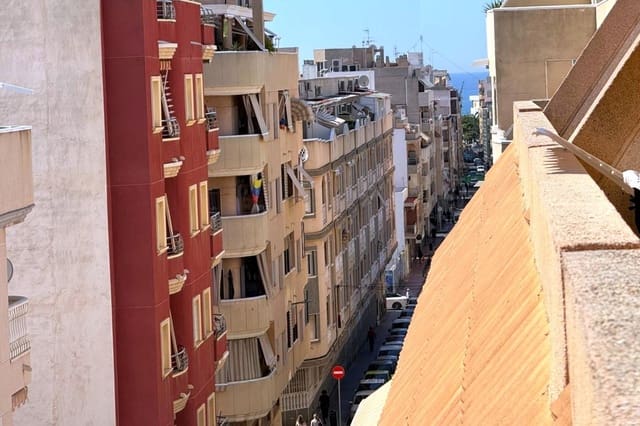 2 slaapkamer Penthouse te koop in El Molino, Torrevieja met zwembad - € 136.500 (Ref: 9977307)