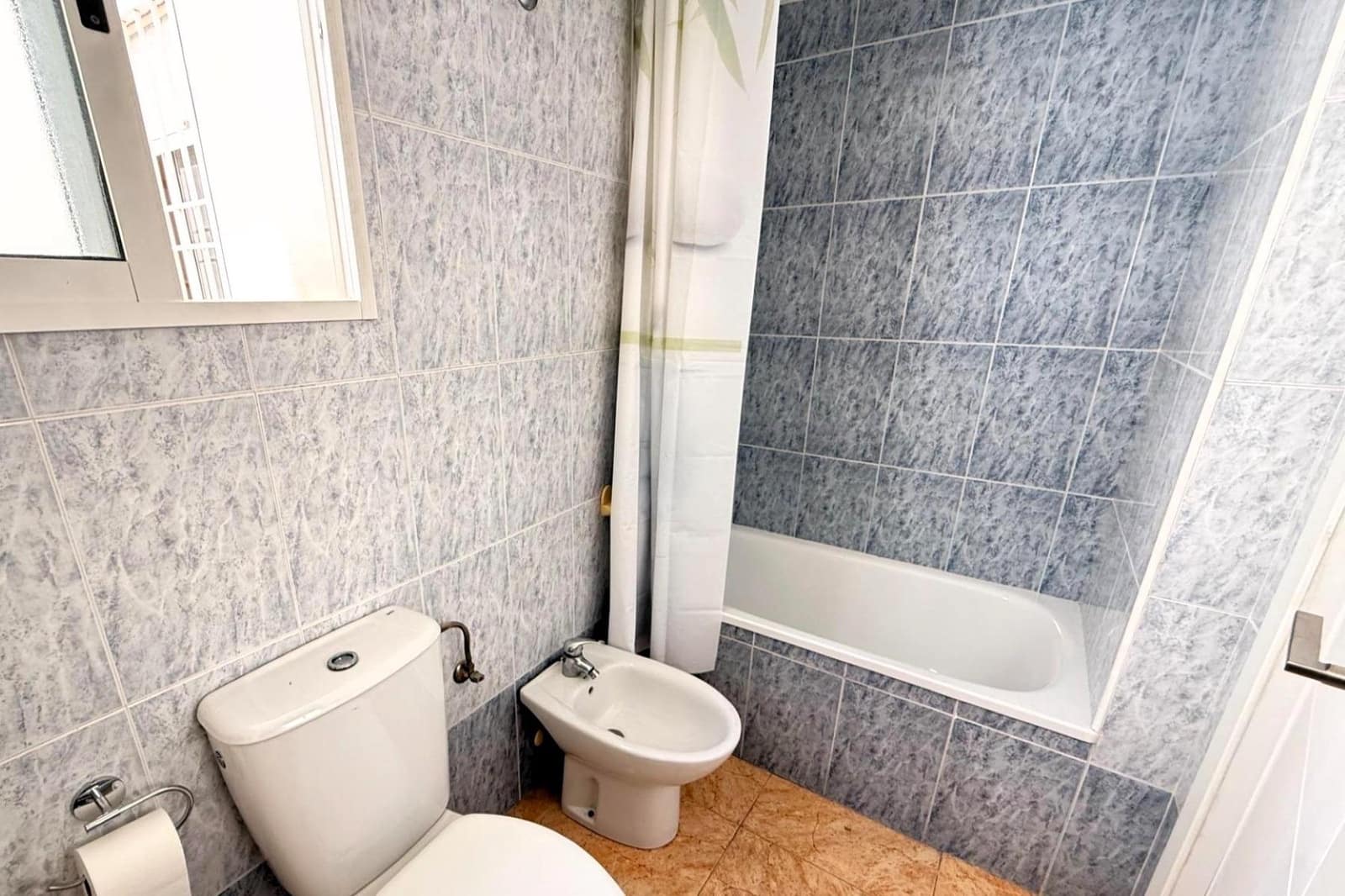 2 sovrum Takvåning till salu i Torrevieja med pool - 136 500 € (Ref: 9977307)