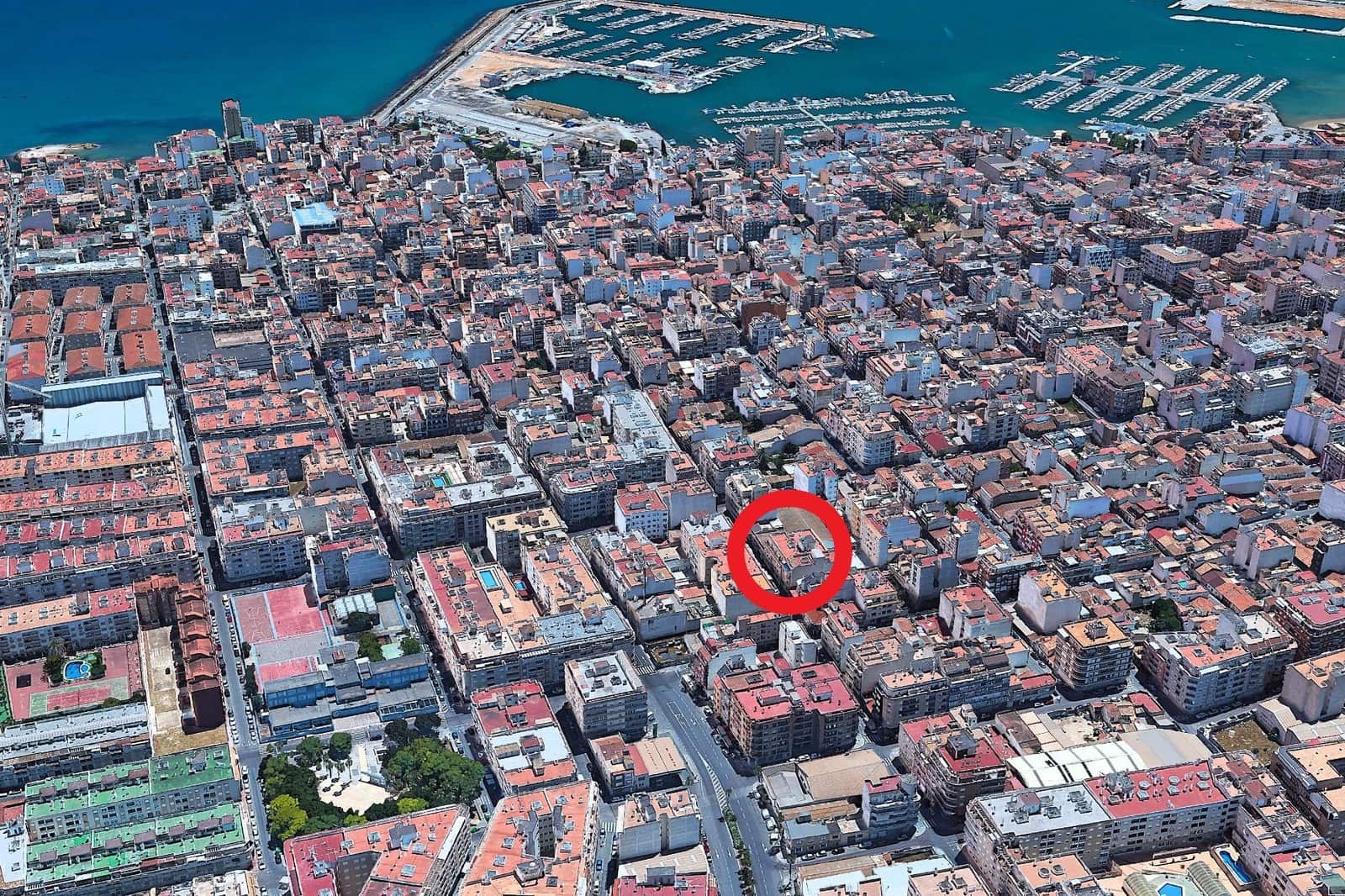 2 sovrum Takvåning till salu i Torrevieja med pool - 136 500 € (Ref: 9977307)
