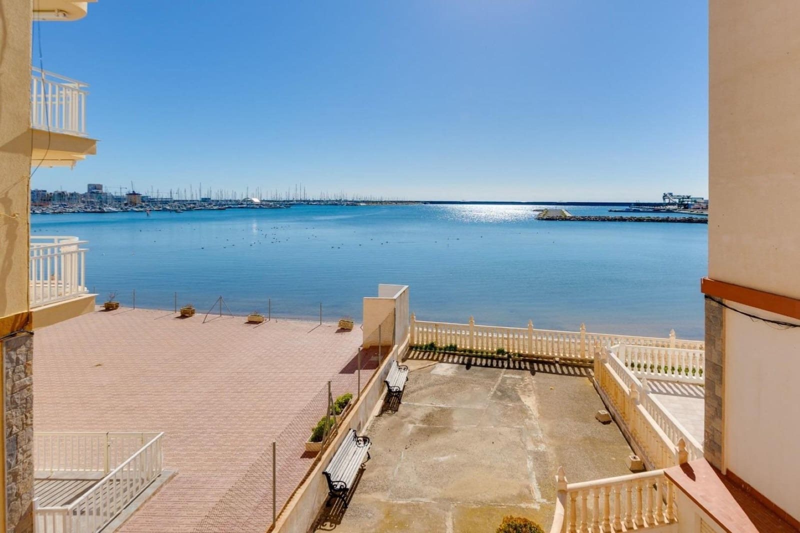 2 makuuhuone Huoneisto myytävänä paikassa Torrevieja - 250 000 € (Ref: 9979792)
