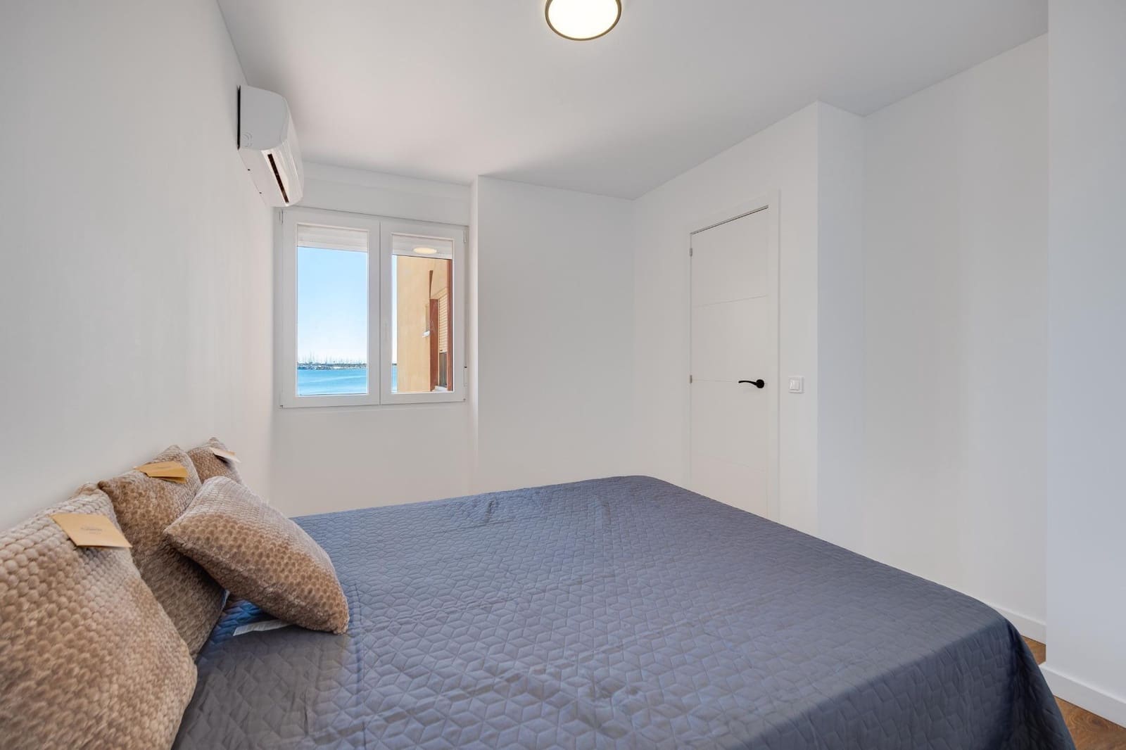 2 makuuhuone Huoneisto myytävänä paikassa Torrevieja - 250 000 € (Ref: 9979792)