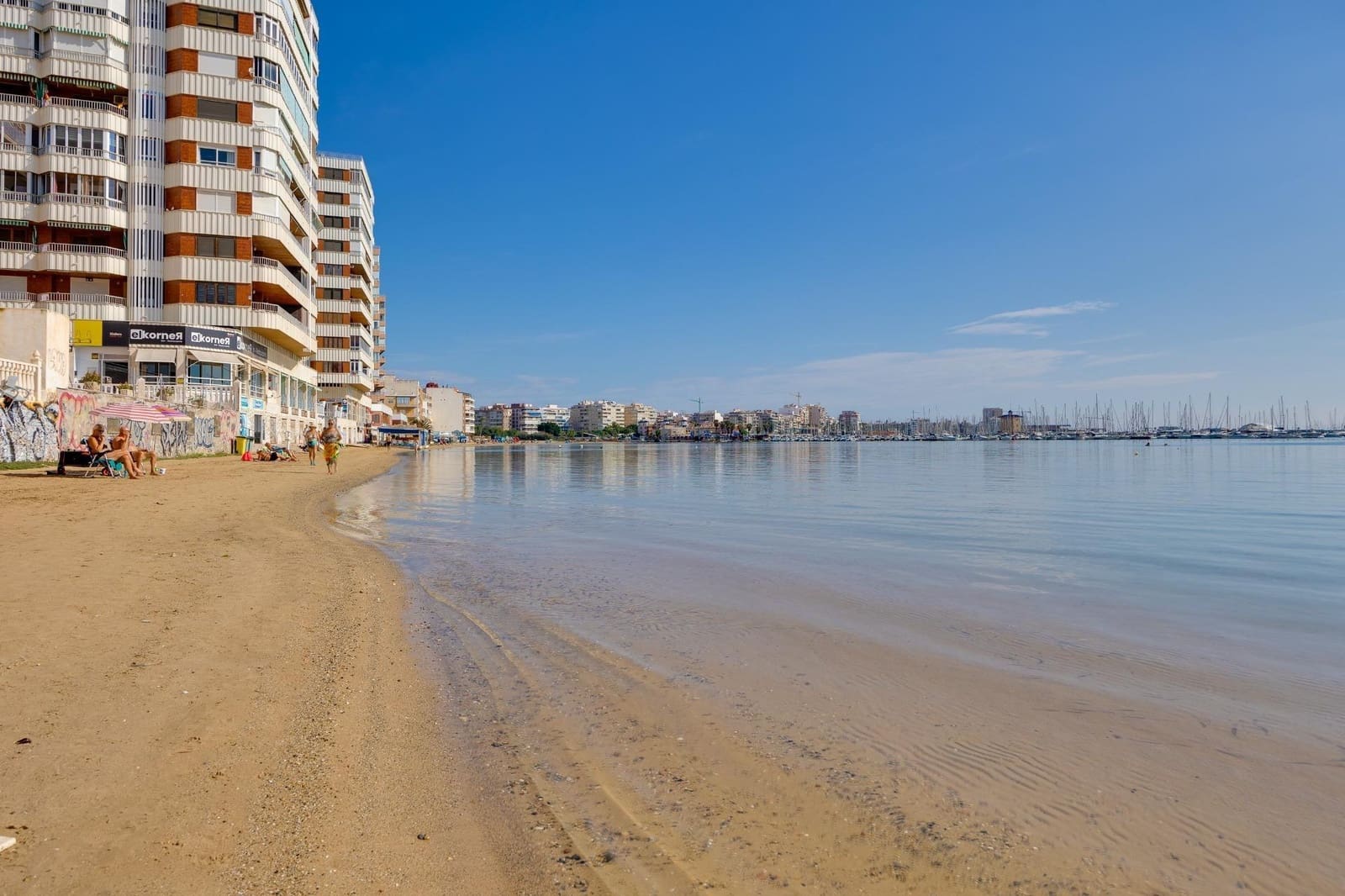 2 makuuhuone Huoneisto myytävänä paikassa Torrevieja - 250 000 € (Ref: 9979792)