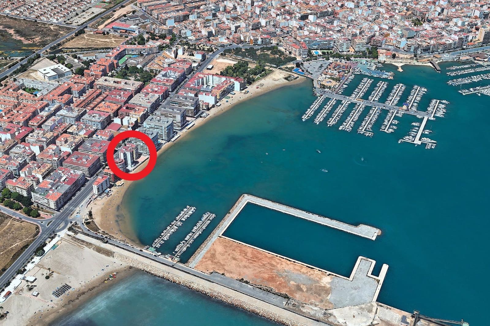 2 makuuhuone Huoneisto myytävänä paikassa Torrevieja - 250 000 € (Ref: 9979792)