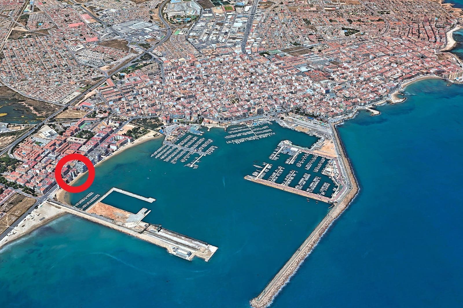 2 makuuhuone Huoneisto myytävänä paikassa Torrevieja - 250 000 € (Ref: 9979792)