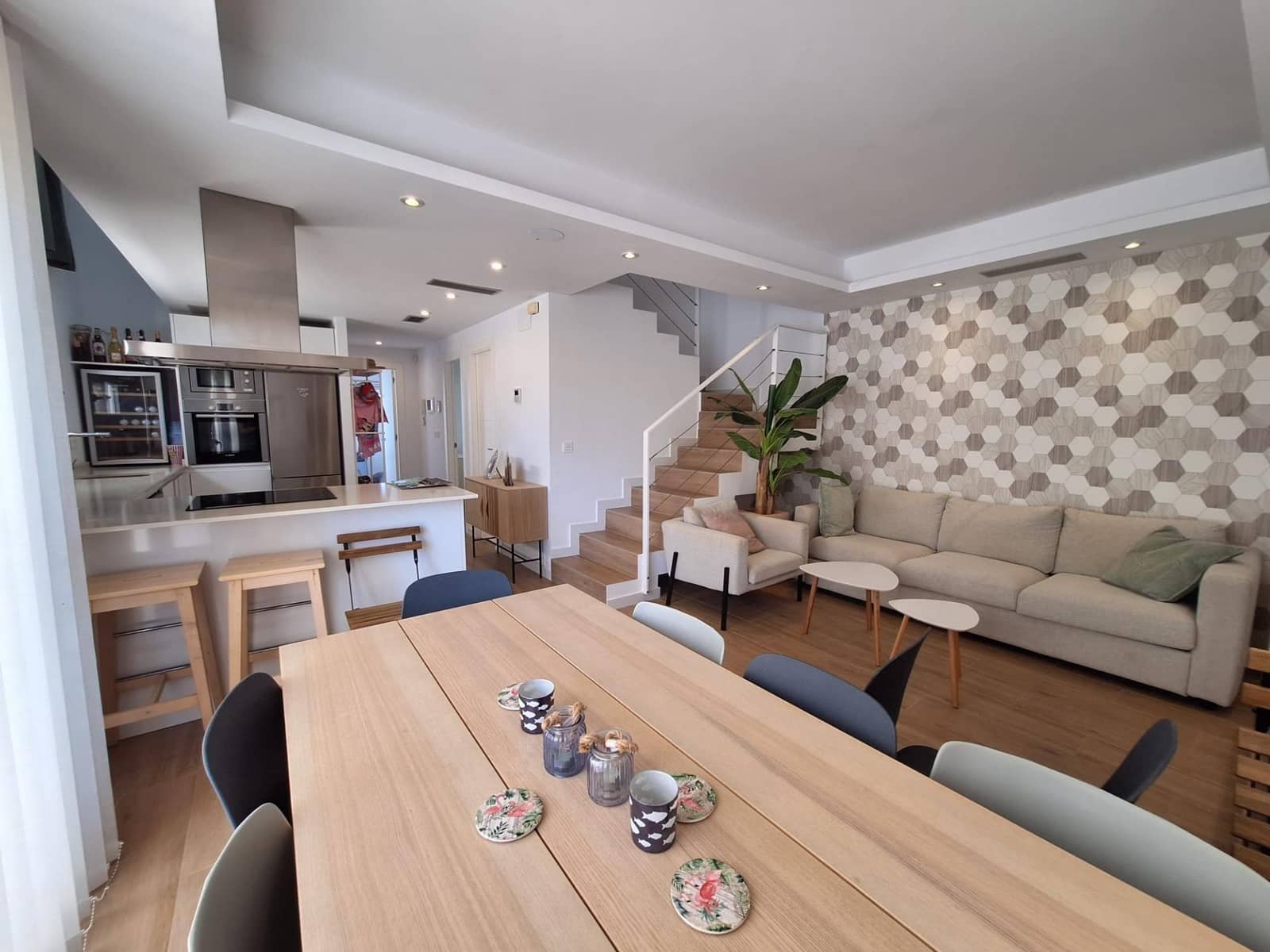 3 soveværelse Villa til salg i Torrevieja med swimmingpool - € 423.000 (Ref: 9980466)