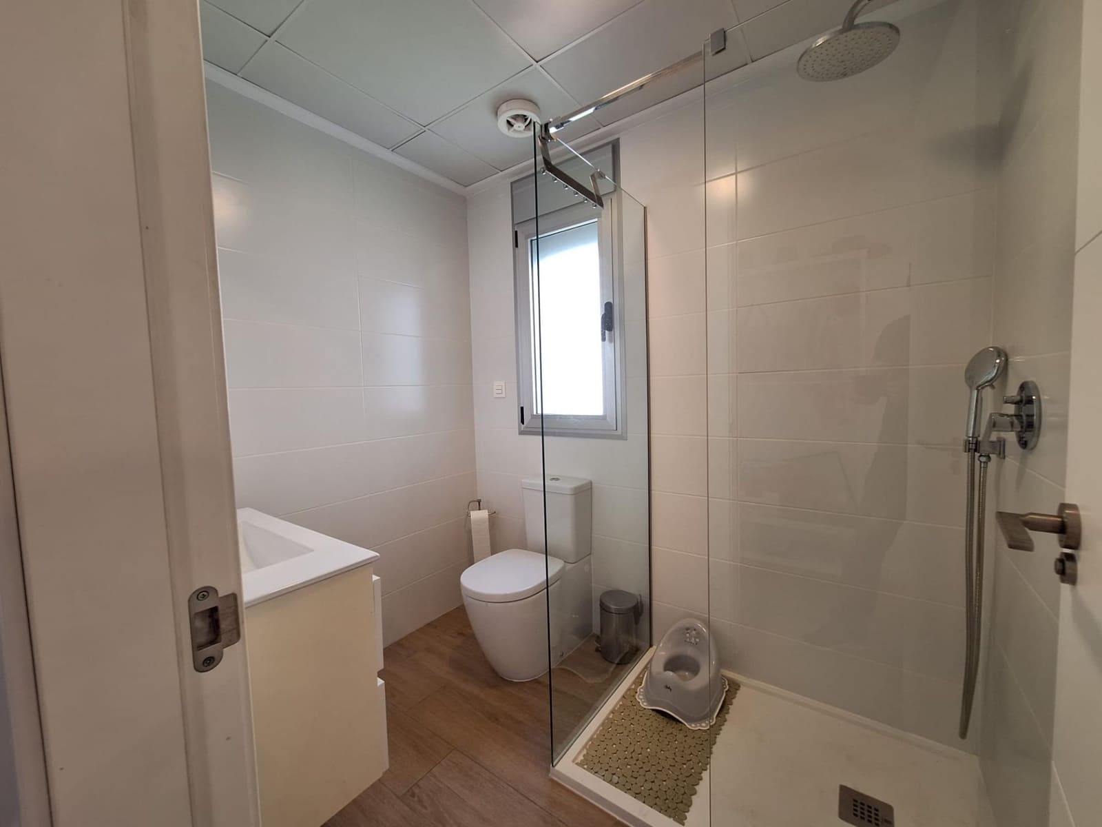 3 soveværelse Villa til salg i Torrevieja med swimmingpool - € 423.000 (Ref: 9980466)